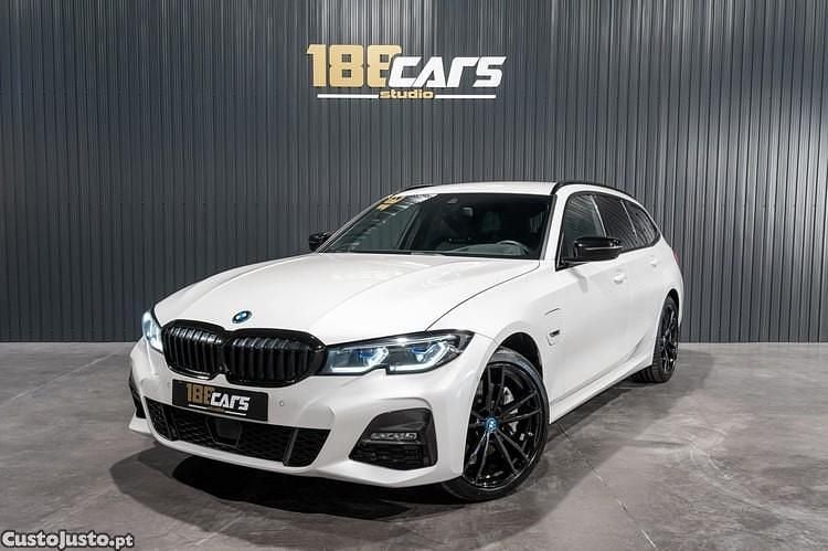 Branco Usado 2022 BMW 330e Carrinha | € 34.900 (Preço justo) - Imagem 1/1