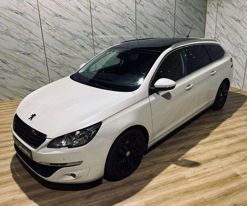 Branco Usado 2015 Peugeot 308 Active Carrinha | € 11.900 (Preço elevado) - Imagem 1/4