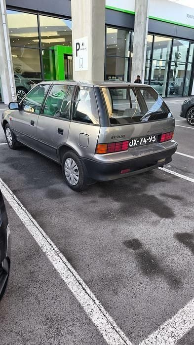 Usado 1991 Suzuki Swift GLS Sedan | € 1.750 - Imagem 1/4