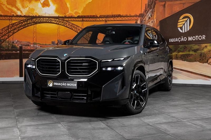 Usado BMW XM 476 HP (350 kW) 2025 Cinza SUV