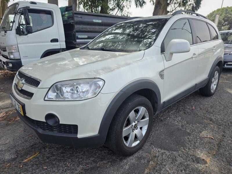 Branco Usado 2010 Chevrolet Captiva SUV | € 8.000 (Preço justo) - Imagem 1/4