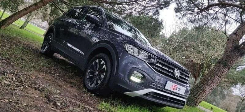 Usado VW T-Cross 95 HP (69 kW) 2022 Cinza antracite SUV