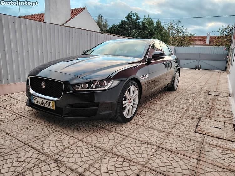 Preto Usado 2016 Jaguar XE Prestige Sedan | € 20.900 (Preço elevado) - Imagem 1/1
