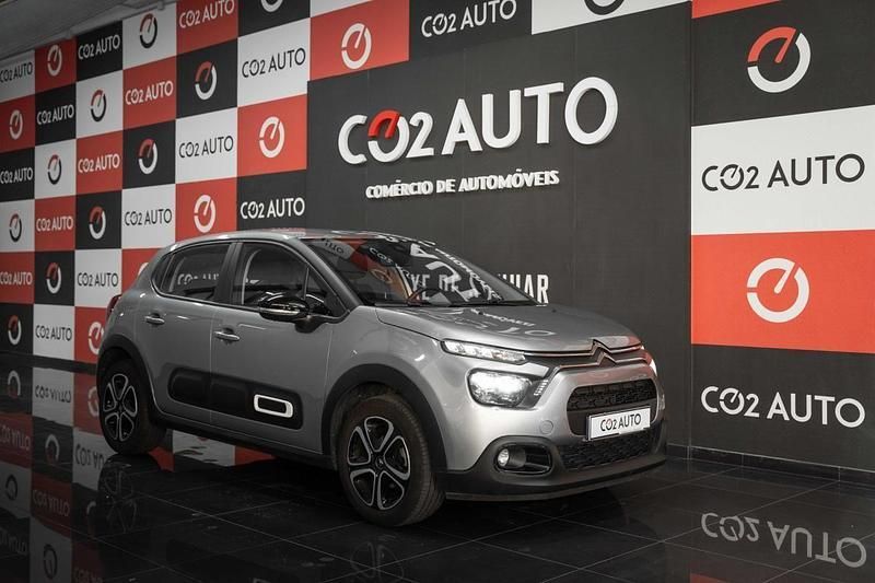 Cinzento Usado 2024 Citroën C3 PureTech Citadino | € 16.900 (Preço elevado) - Imagem 1/4