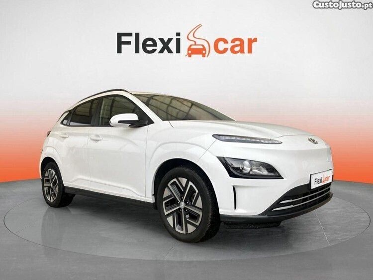 Branco Usado 2022 Hyundai Kauai Premium SUV | € 24.490 (Preço justo) - Imagem 1/1