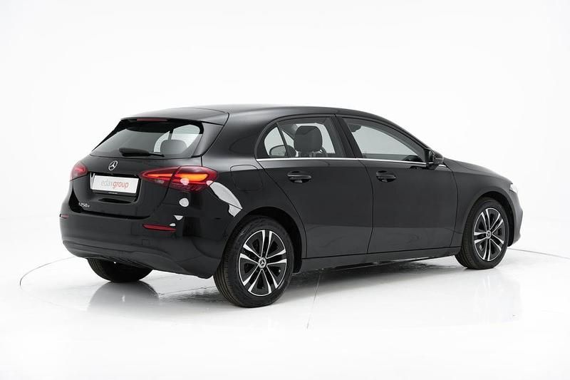 Usado Mercedes A250 218 HP (160 kW) 2023 Preto Sedan