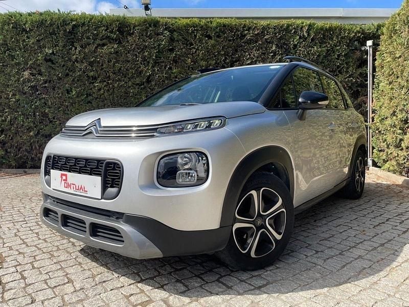 Cinza Usado 2019 Citroën C3 Feel Citadino | € 12.990 (Preço justo) - Imagem 1/4