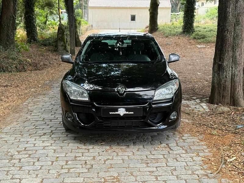 Usado Renault Mégane III 110 HP (80 kW) 2012 Preto Coupé