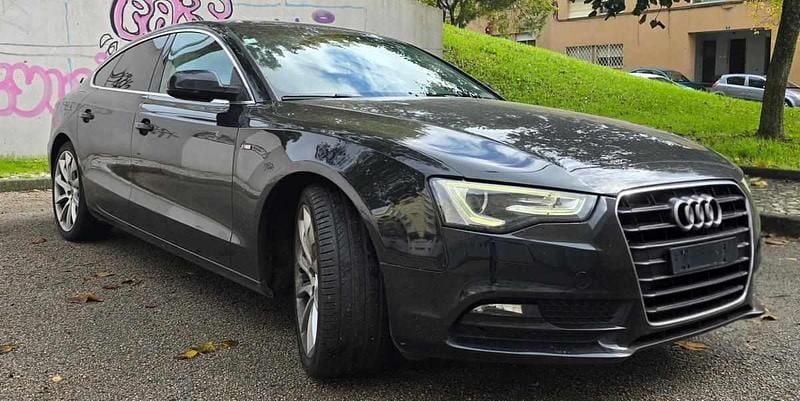 Preto Usado 2011 Audi A5 Premium Citadino | € 17.900 (Caro) - Imagem 1/4