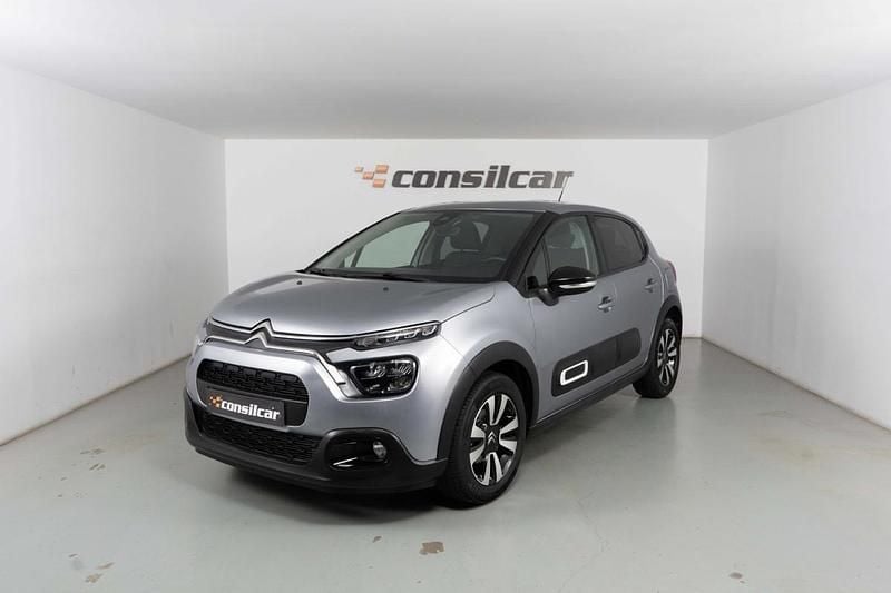 Cinza Usado 2024 Citroën C3 PureTech Citadino | € 15.480 (Bom preço) - Imagem 1/4