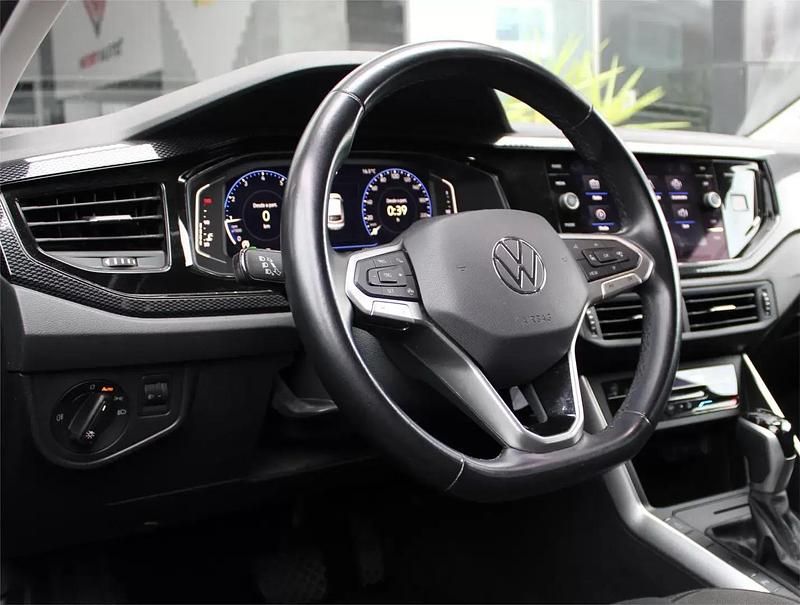 Usado VW Taigo Life 110 HP (80 kW) 2022 Cinza SUV