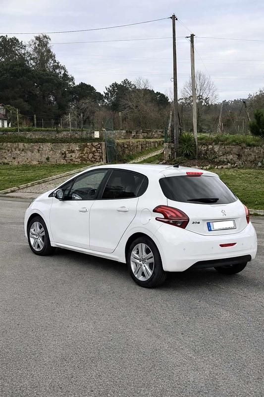 Usado Peugeot 208 82 HP (60 kW) 2017 Branco Citadino