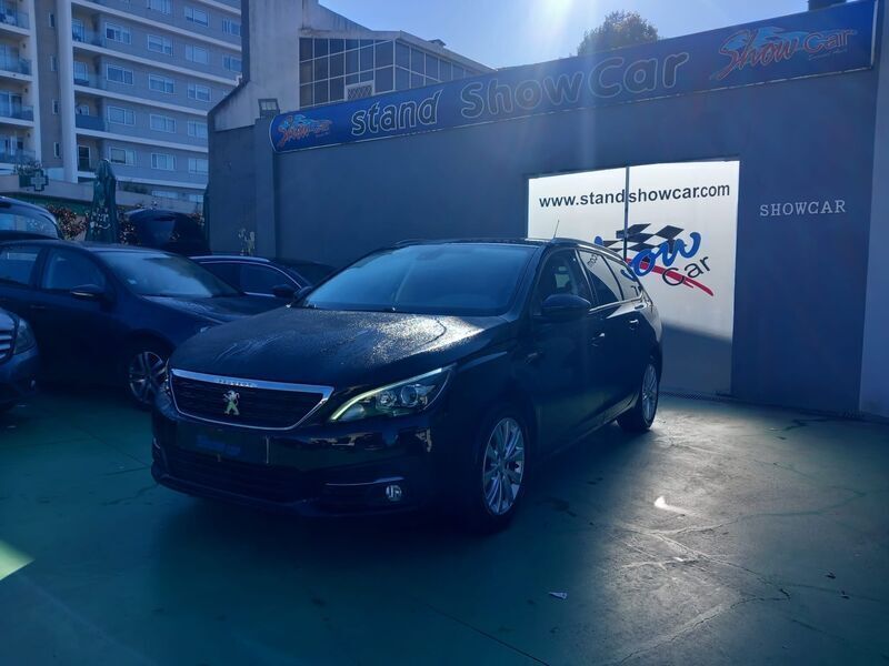 Preto Usado 2018 Peugeot 308 Style Carrinha | € 12.990 (Preço justo) - Imagem 1/4