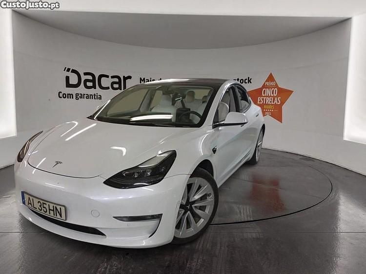 Branco Usado 2021 Tesla Model 3 Long Range AWD Sedan | € 26.599 (Preço justo) - Imagem 1/1