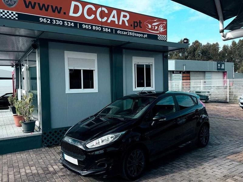 Preto Usado 2017 Ford Fiesta ST-Line Citadino | € 12.250 (Preço justo) - Imagem 1/4
