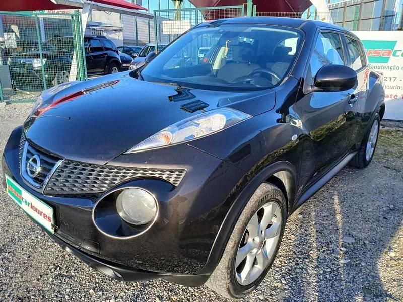 Usado Nissan Juke Acenta 110 HP (80 kW) 2011 Castanho SUV