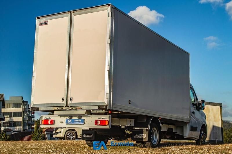 Usado Renault Master 145 HP (106 kW) 2021 Branco Monovolume