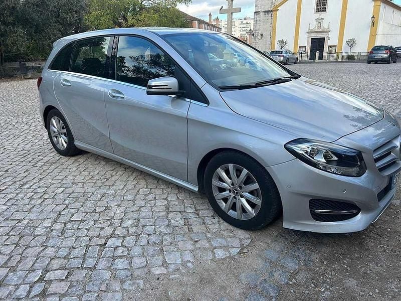 Usado 2018 Mercedes B180 Monovolume | € 19.990 (Super Preço) - Imagem 1/4