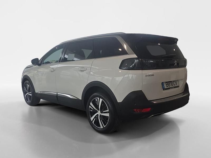 Usado Peugeot 5008 GT 130 HP (95 kW) 2023 Branco SUV