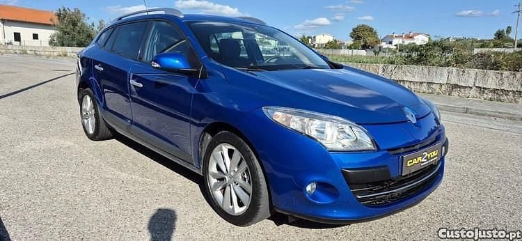 Azul Usado 2011 Renault Mégane III Dynamique Sedan | € 7.250 (Preço justo) - Imagem 1/1