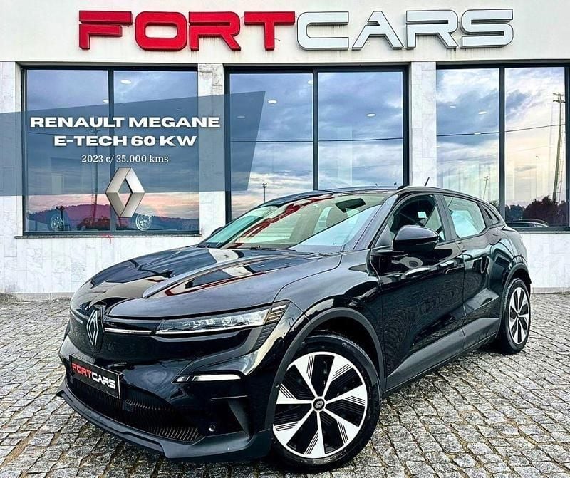 Preto Usado 2023 Renault Mégane Evolution | € 25.990 (Bom preço) - Imagem 1/4