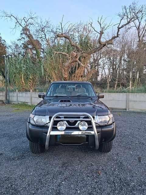 Usado Nissan Patrol 158 HP (116 kW) 2000 Cinzento SUV