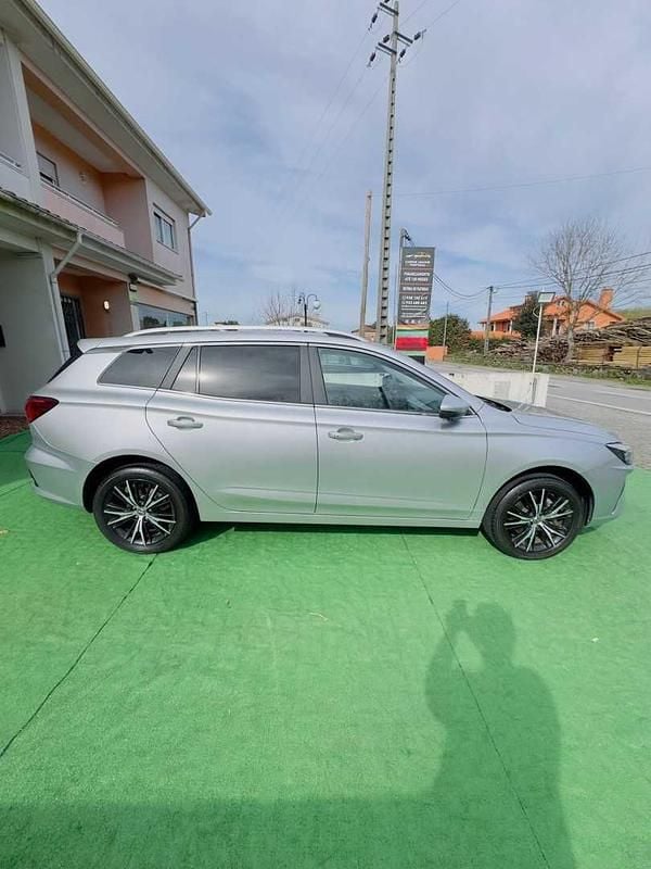 Usado MG MG5 EV 114 kW (156 HP) 2022 Cinzento Carrinha