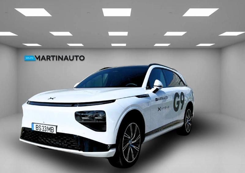 Branco Usado 2025 XPENG G9 AWD Performance SUV | € 69.900 - Imagem 1/4