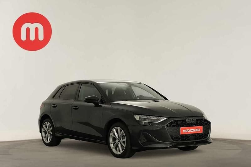 Cinzento Novo 2025 Audi A3 Sportback e-tron Citadino | € 39.999 (Preço justo) - Imagem 1/4