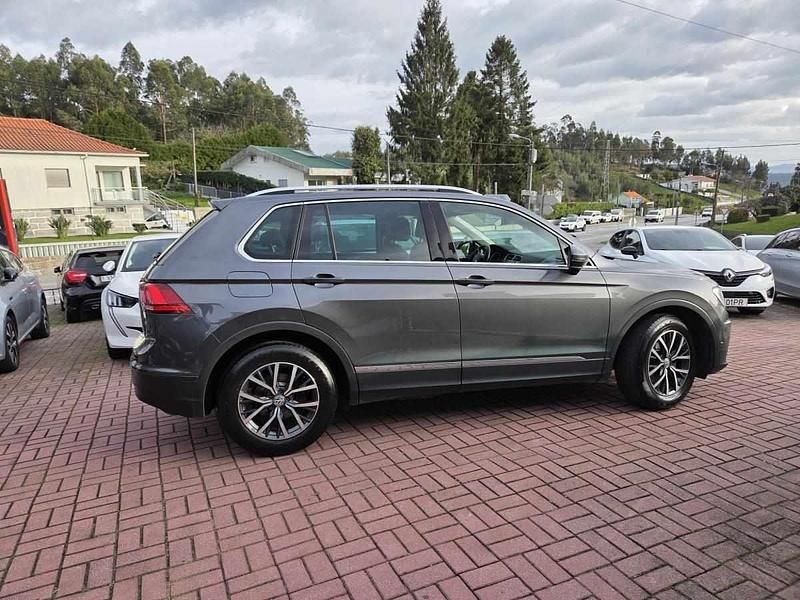 Usado VW Tiguan 150 HP (110 kW) 2018 Cinzento SUV