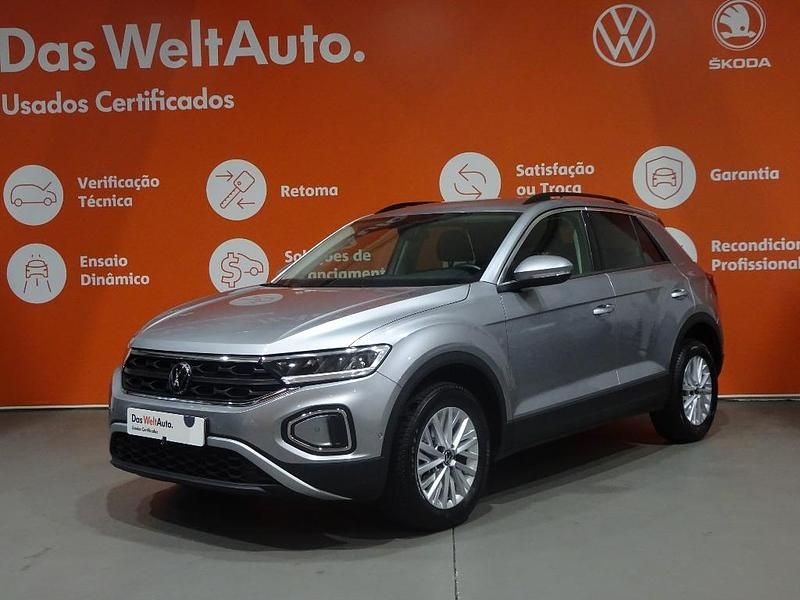 Cinzento claro Usado 2024 VW T-Roc Life SUV | € 23.990 (Preço justo) - Imagem 1/4