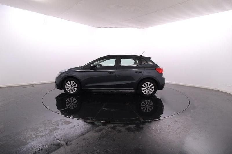 Usado Seat Ibiza 116 HP (85 kW) 2024 Cinzento Citadino