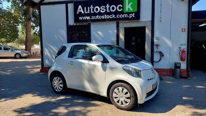 Usado Toyota iQ 68 HP (50 kW) 2009 Branco Citadino