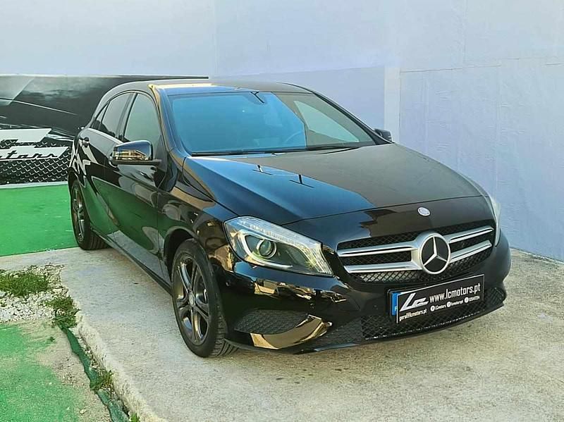 Preto Usado 2015 Mercedes A180 | € 15.300 (Preço justo) - Imagem 1/4