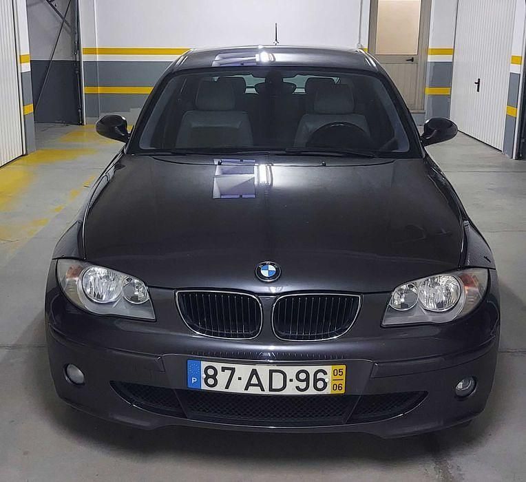 Cinzento Usado 2005 BMW 120 Citadino | € 8.500 (Bom preço) - Imagem 1/4