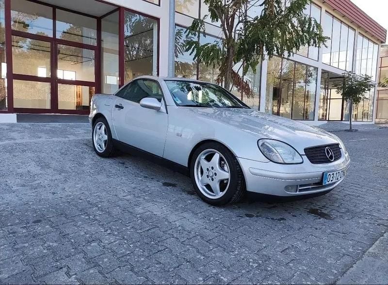 Cinza prata Usado 1997 Mercedes SLK200 Cabrios | € 11.900 (Caro) - Imagem 1/4
