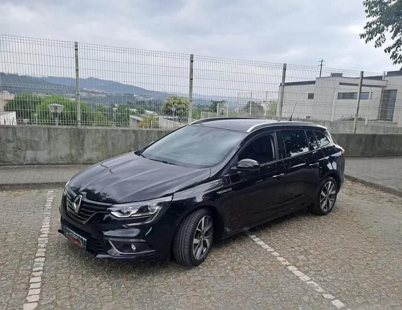 Preto Usado 2016 Renault Mégane GrandTour Bose Edition Carrinha | € 13.990 (Preço elevado) - Imagem 1/4