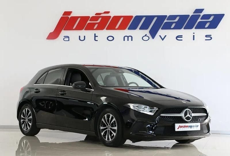 Preto Usado 2022 Mercedes A180 Style Sedan | € 26.500 (Preço justo) - Imagem 1/4