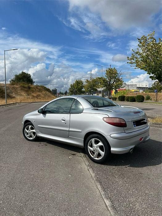 Usado Peugeot 206 CC 109 HP (80 kW) 2001 Cabrios