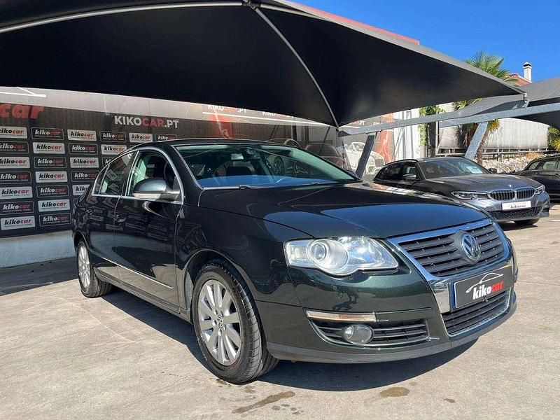 Verde Usado 2005 VW Passat Highline Sedan | € 5.700 (Preço justo) - Imagem 1/4