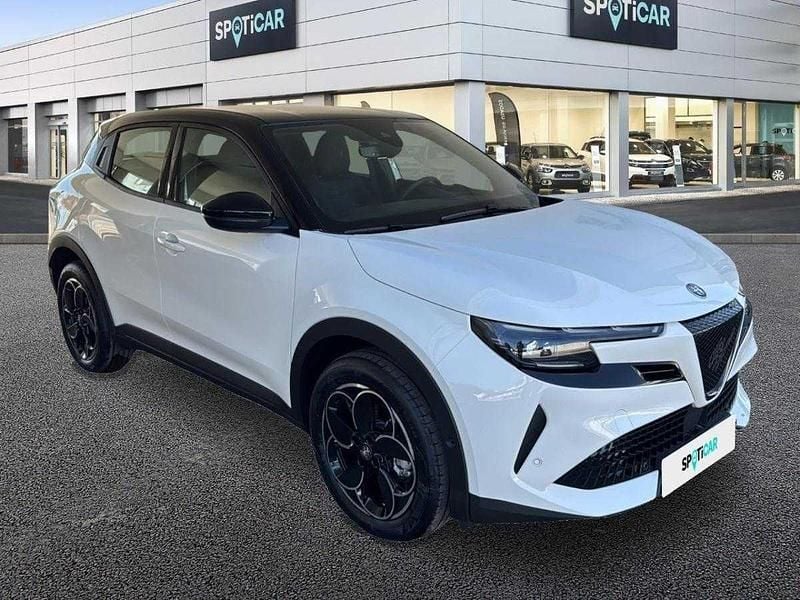 Usado Alfa Romeo Junior 145 HP (106 kW) 2025 Branco SUV