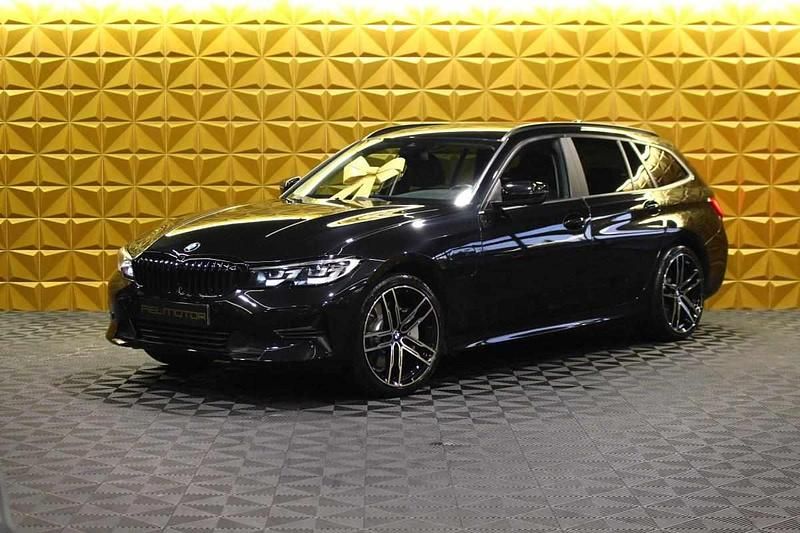 Preto Usado 2020 BMW 330 Carrinha | € 24.900 (Preço justo) - Imagem 1/4