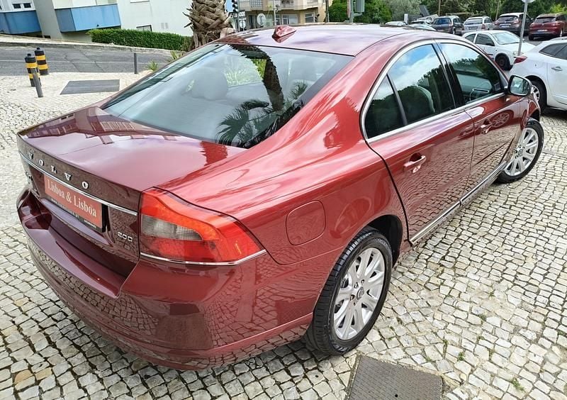 Usado Volvo S80 Momentum 136 HP (100 kW) 2010 Bordoux Sedan