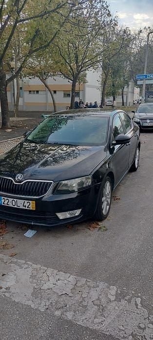 Usado 2014 Skoda Octavia Sedan | € 3.800 - Imagem 1/4