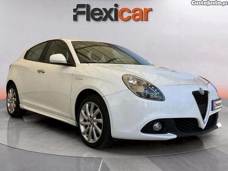 Branco Usado 2017 Alfa Romeo Giulietta Citadino | € 14.290 (Preço justo) - Imagem 1/1