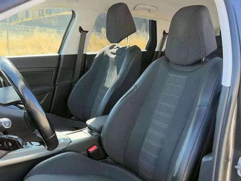 Usado Peugeot 308 SW Allure 120 HP (88 kW) 2017 Cinzento Carrinha