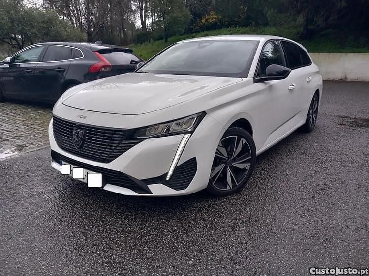 Usado Peugeot 308 SW Allure 130 HP (95 kW) 2023 Branco Carrinha