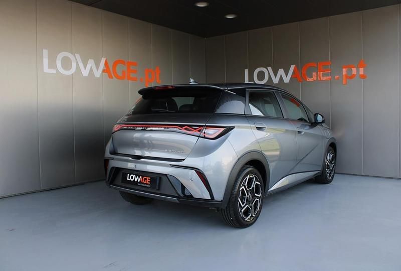 Usado BYD Dolphin 150 kW (204 HP) 2024 Cinzento Citadino