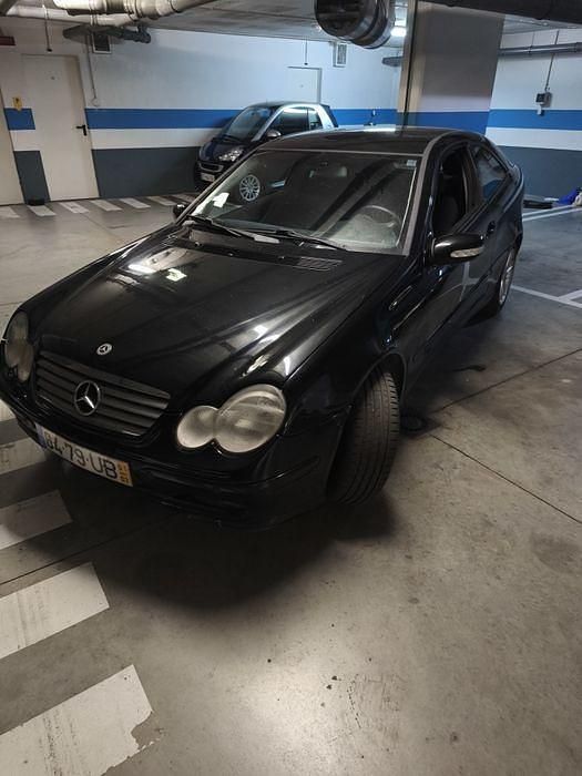 Usado 2001 Mercedes C180 | € 4.500 - Imagem 1/4