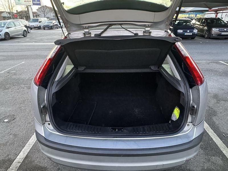 Usado Ford Focus 109 HP (80 kW) 2006